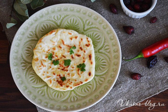 Коржик з сиром на сковороді